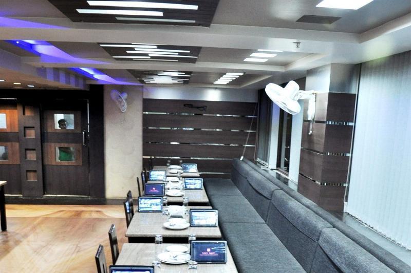Hotel Arco Palace 3*