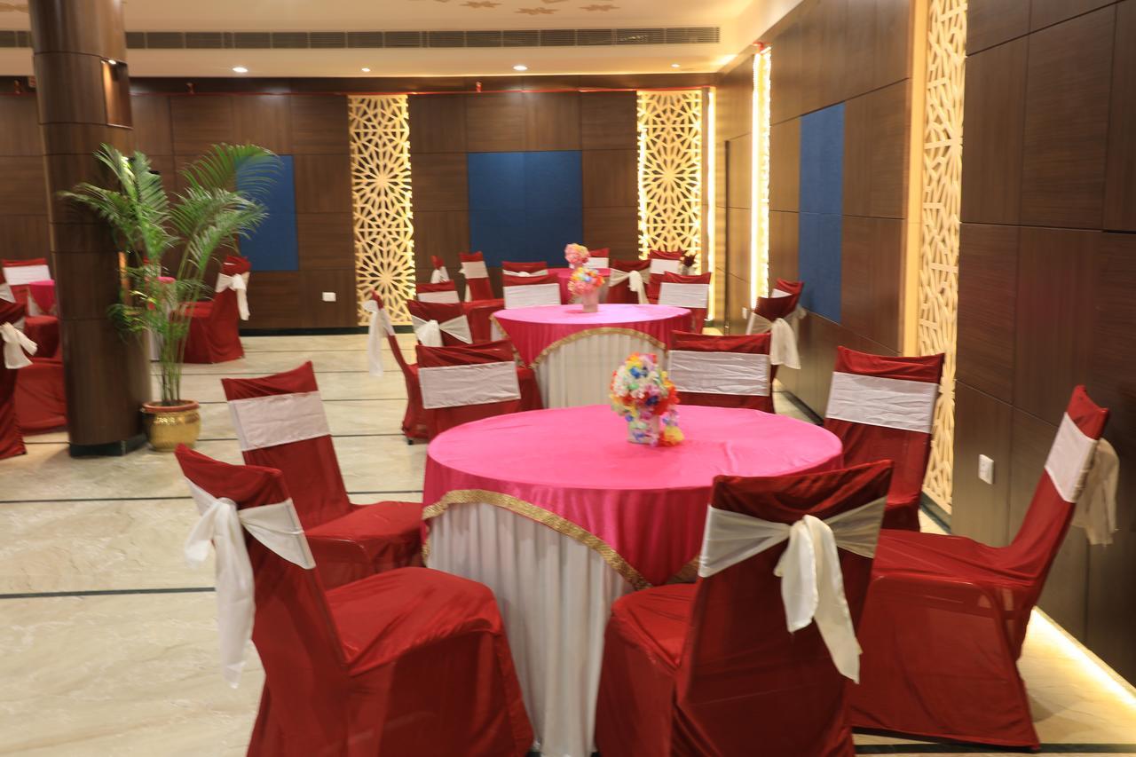 Hotel Raj Plaza