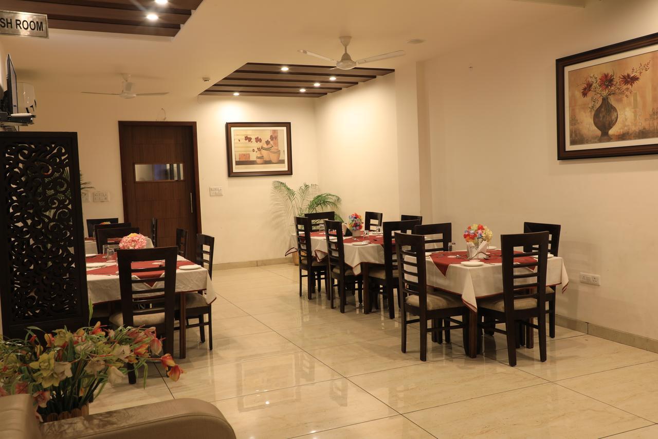 Hotel Raj Plaza