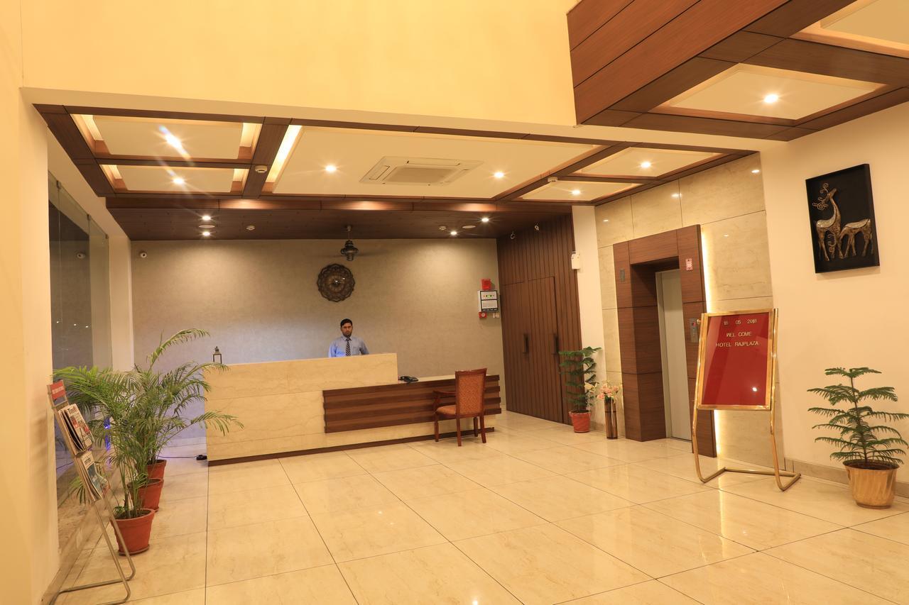 Raj Plaza Hotel