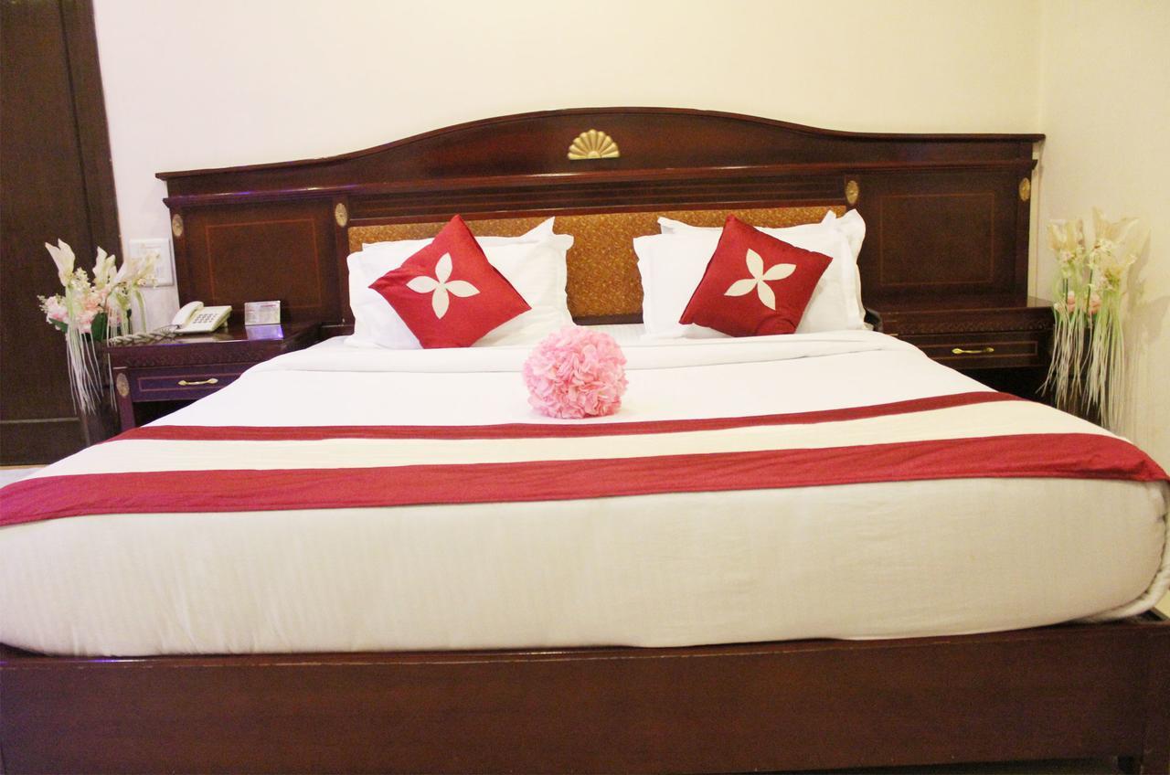 Hotel Raj Plaza