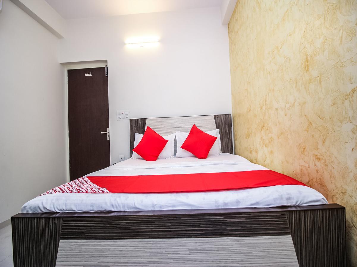 Oyo 14891 Madhav Hotel 2*