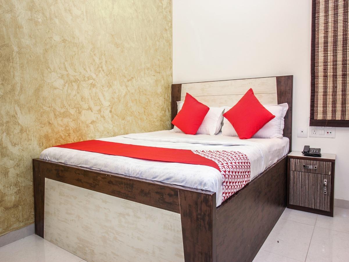 Oyo 14891 Madhav Hotel 2*