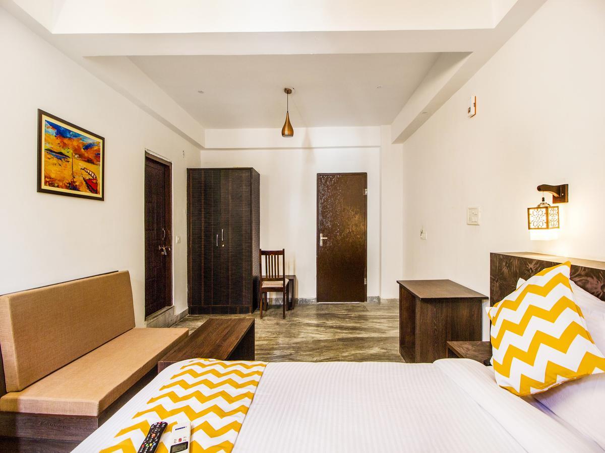 Fabhotel Luxurs Gopalpura Hotel