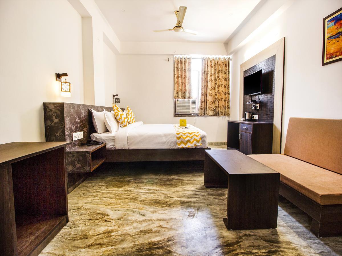 Fabhotel Luxurs Gopalpura Hotel
