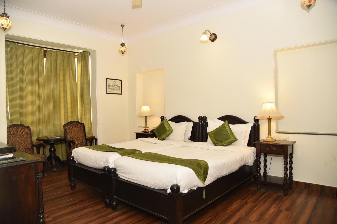 Heritage Khandwa Haveli Hotel