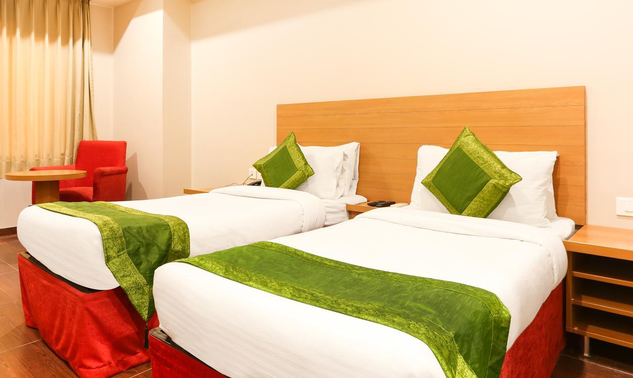 Hotel Treebo Trend Grand Mansarovar 3*
