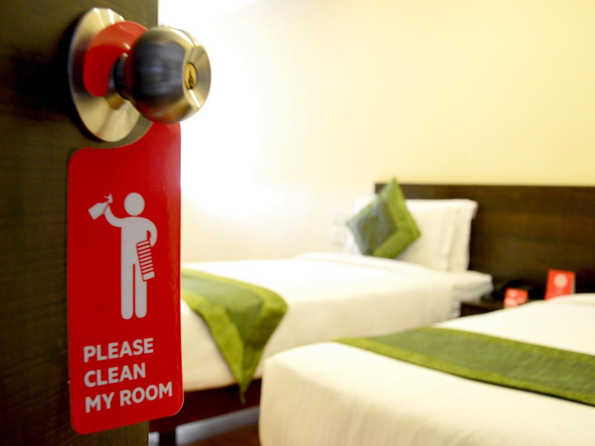 Hotel Oyo 6894 White Lily 3*