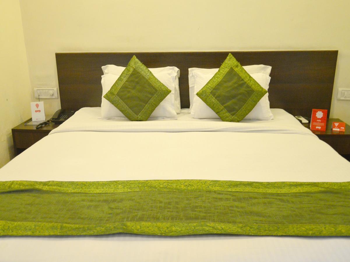 Hotel Oyo 6894 White Lily Jaipur