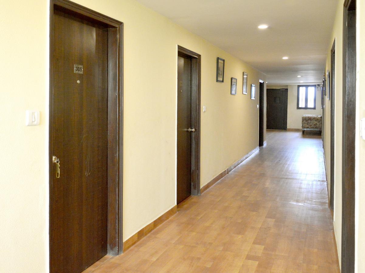Hotel Oyo 6894 White Lily Jaipur
