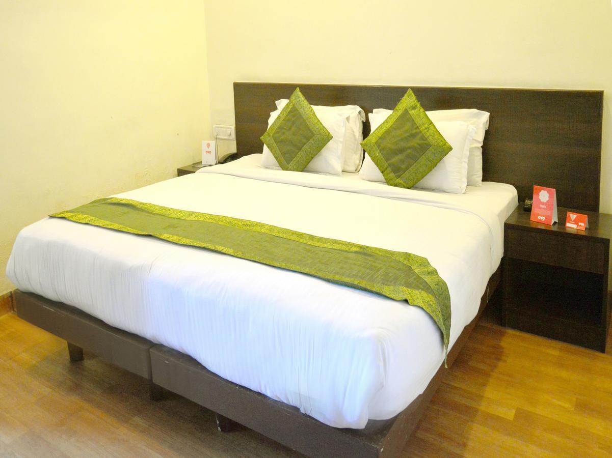 Oyo 6894 White Lily 3* Jaipur