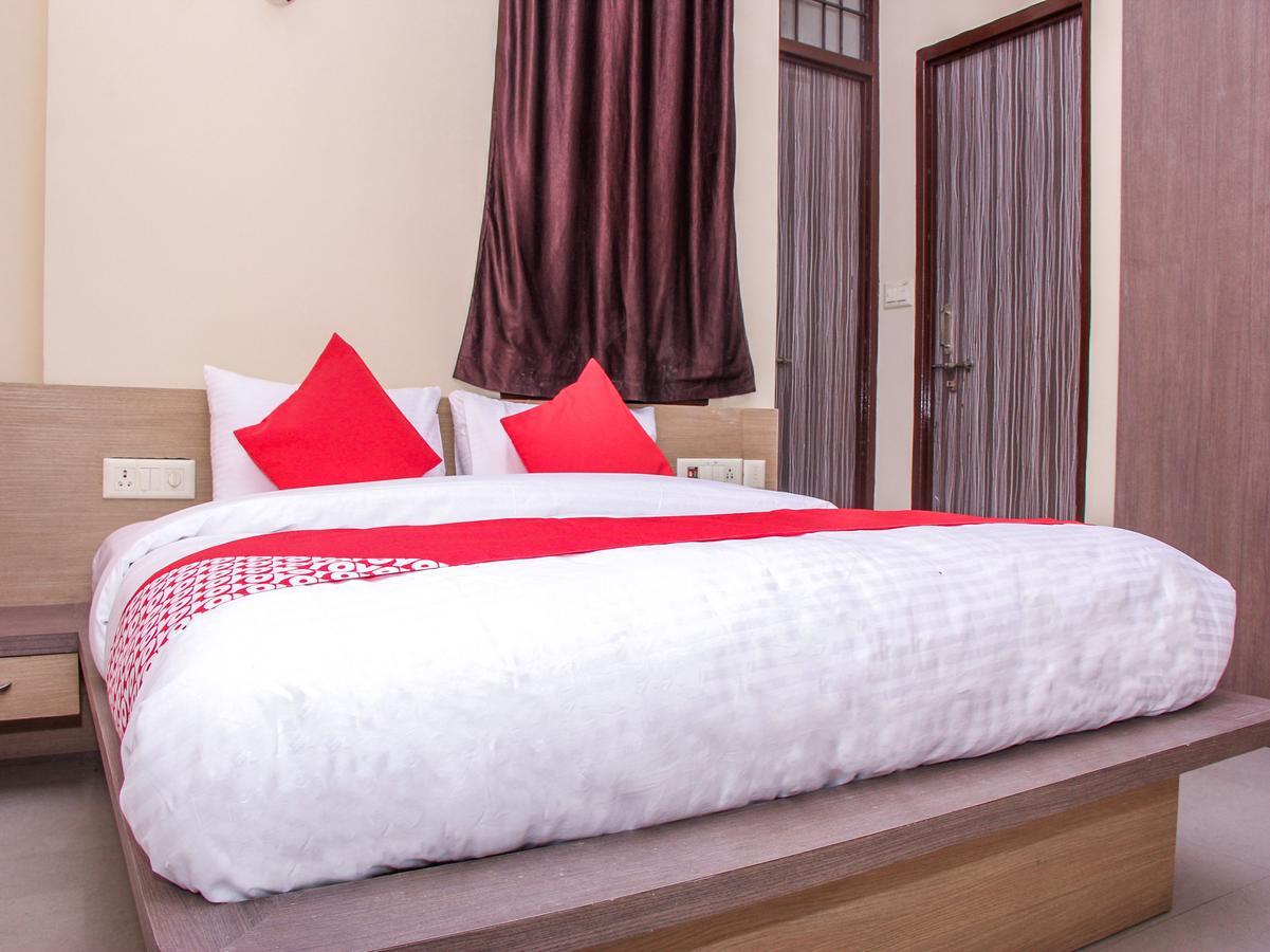 Hotel Oyo 14864 Satyam