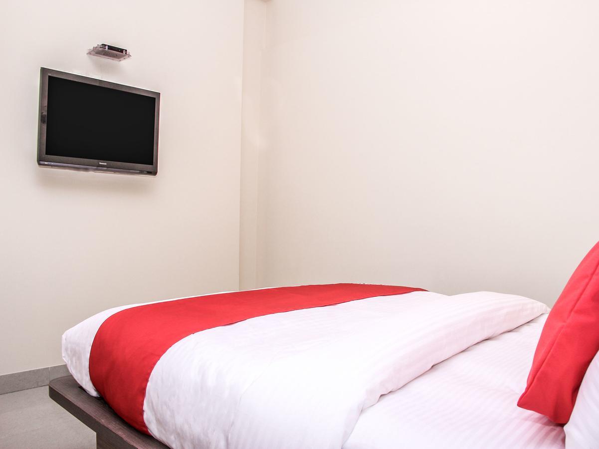 Hotel Oyo 14864 Satyam 2*