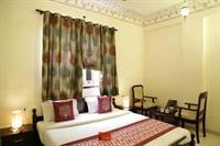 Oyo Devimarg Bani Park Hotel