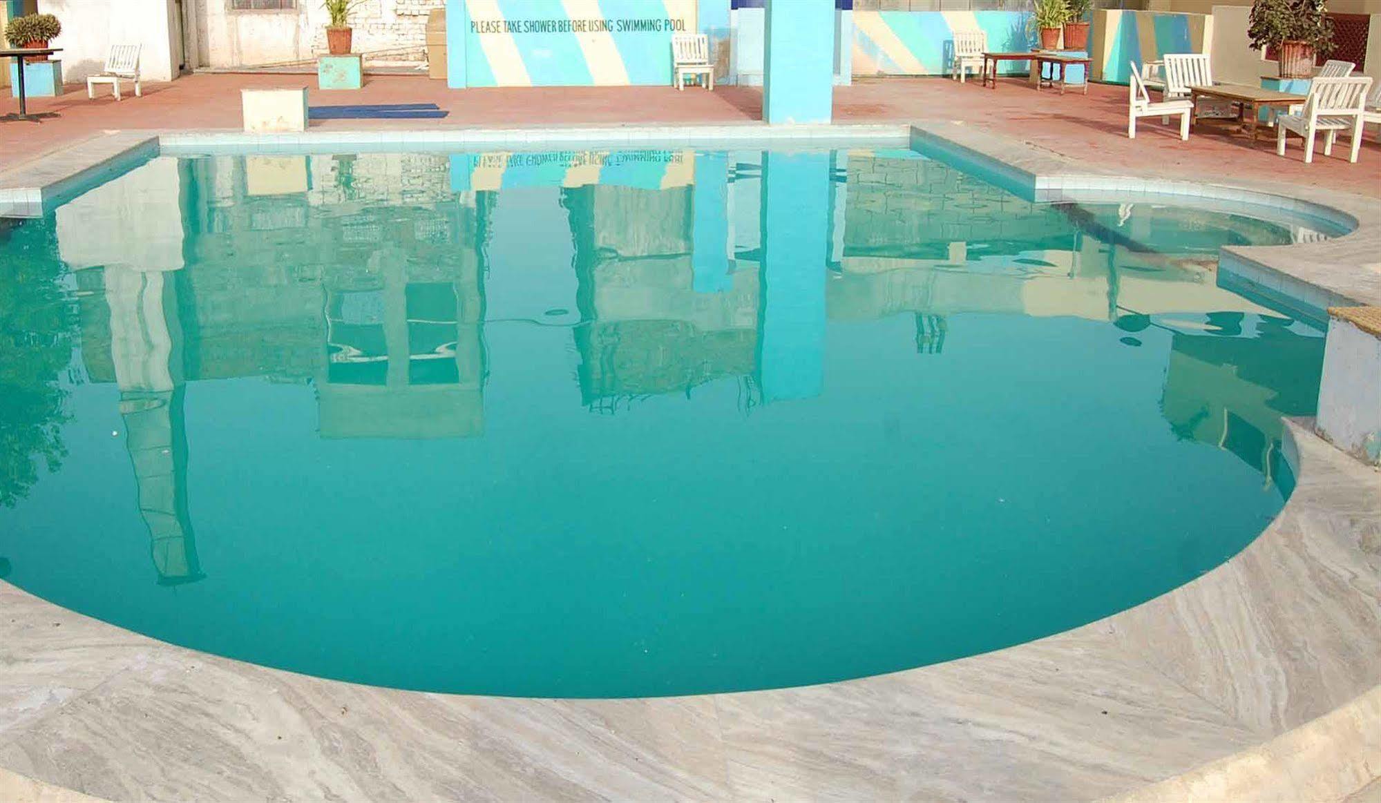 Palms Hotel 2*