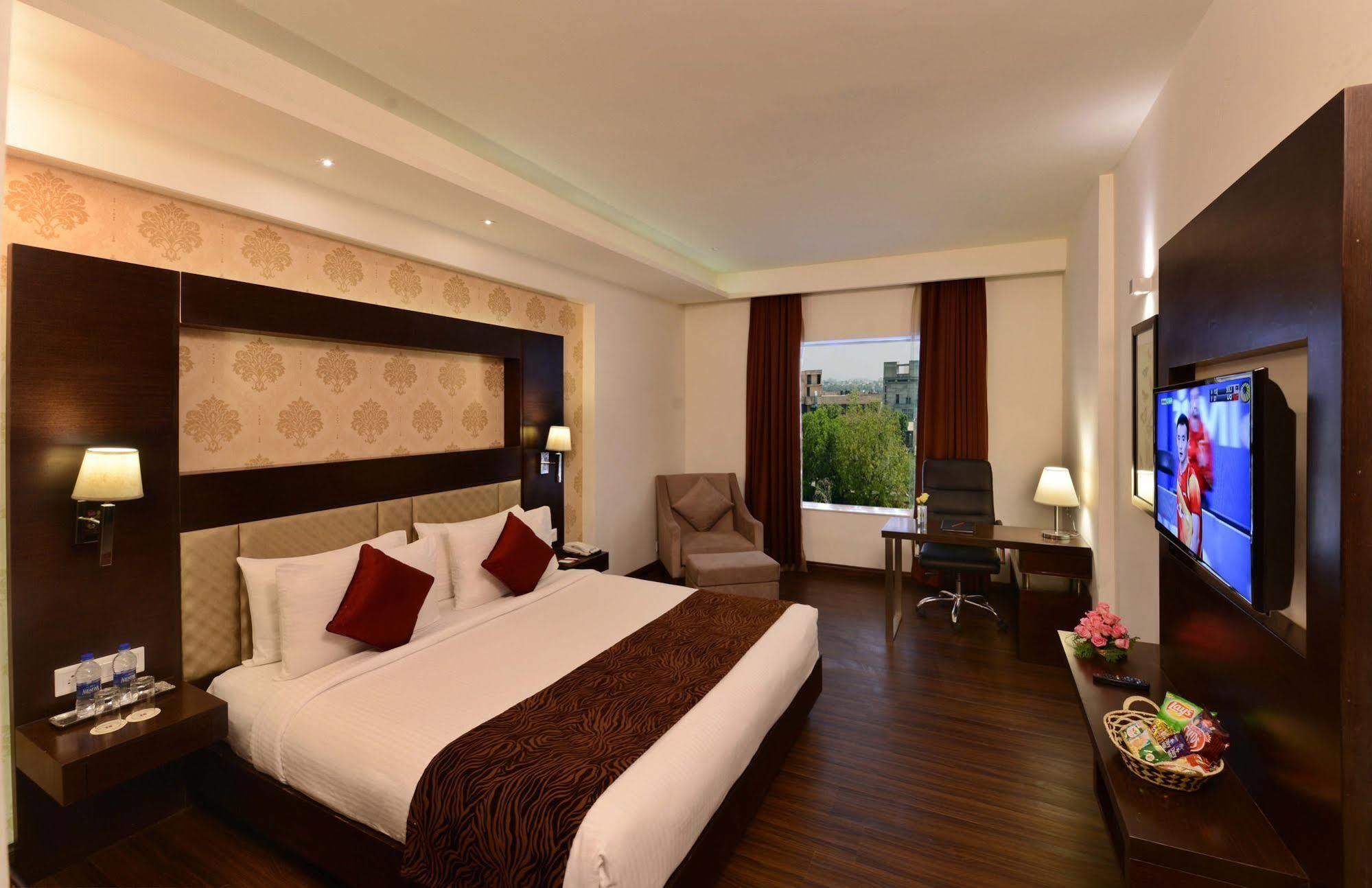 Hotel Jagrati Ananta Express Jaipur