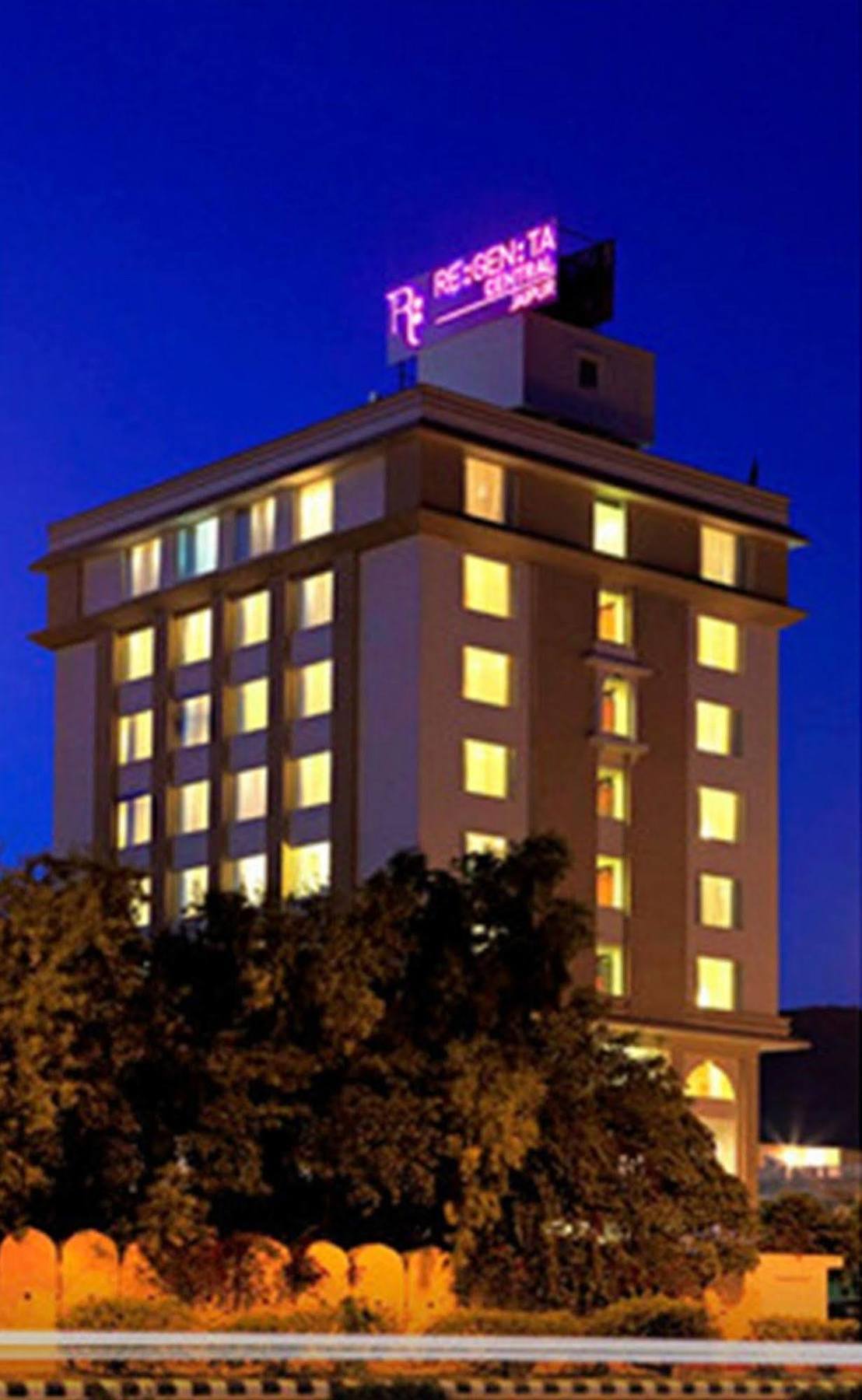 Regenta Jal Mahal, Hotel