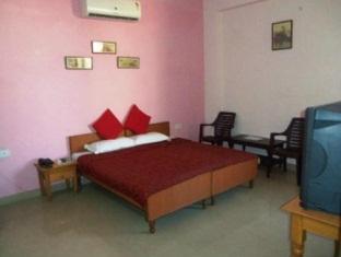 Braj Haveli Hotel 2*