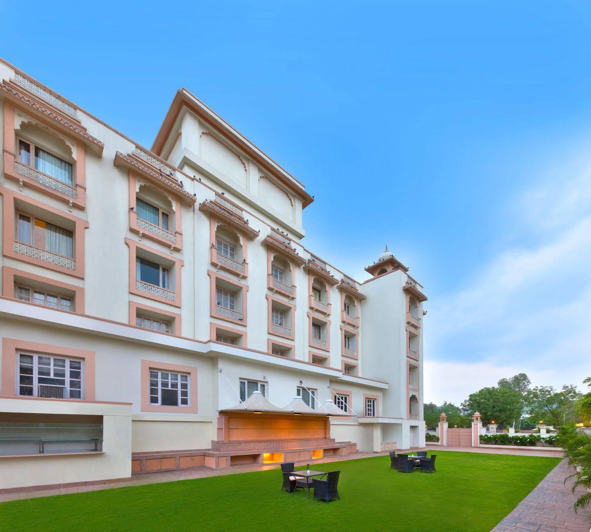 Hotel Park Regis 4*