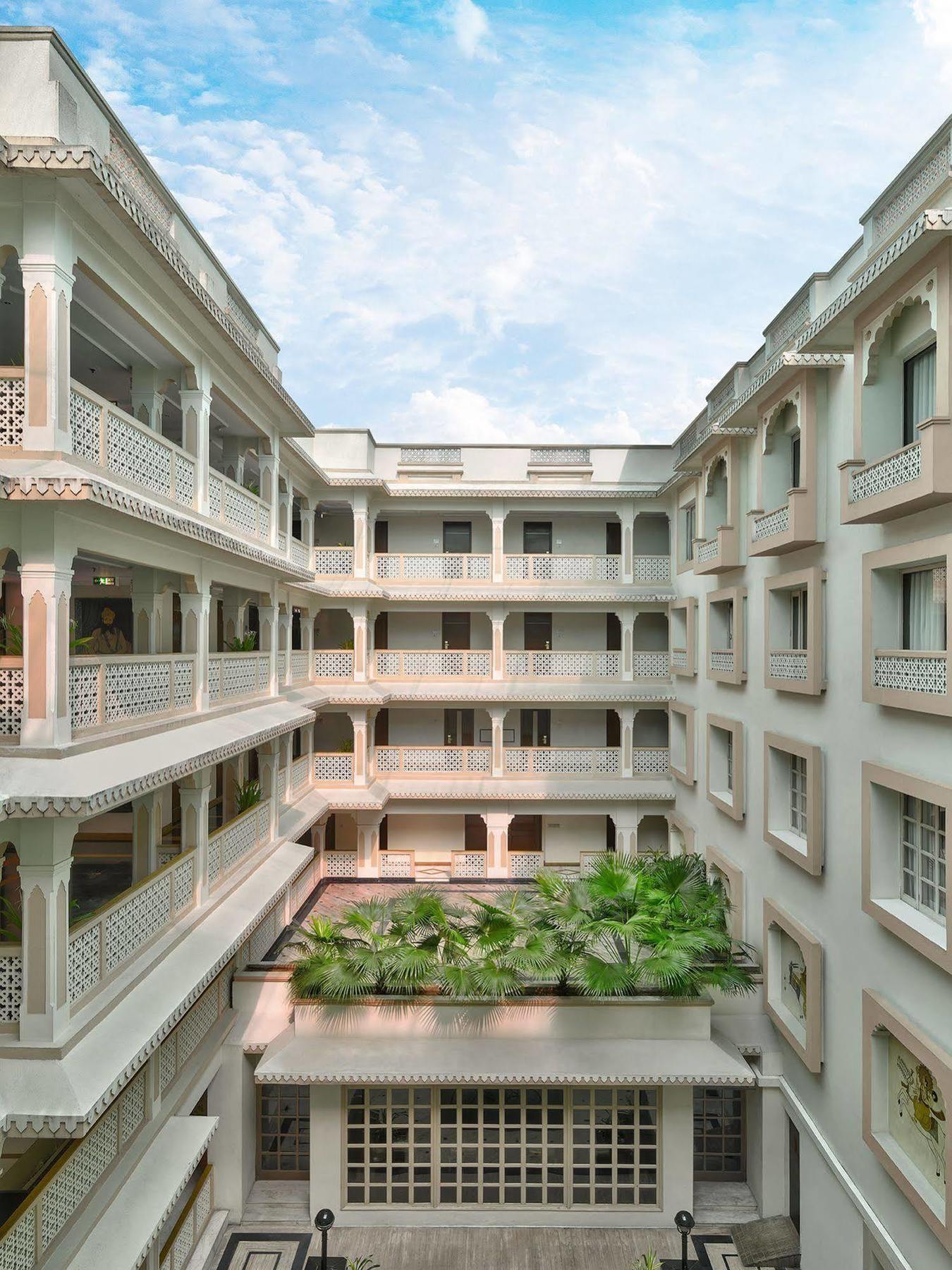 Hotel Park Regis