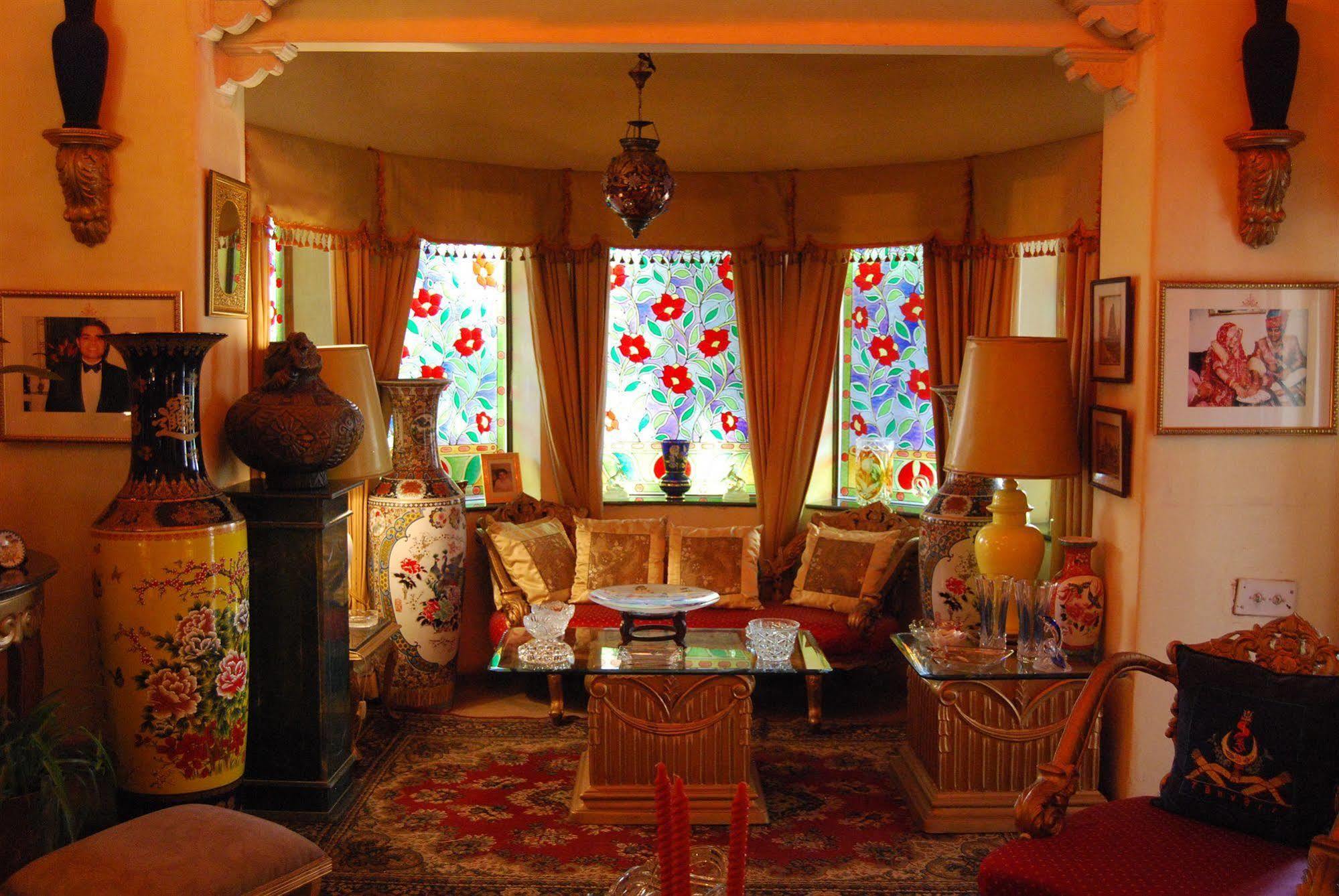 Hotel Sugan Niwas Palace