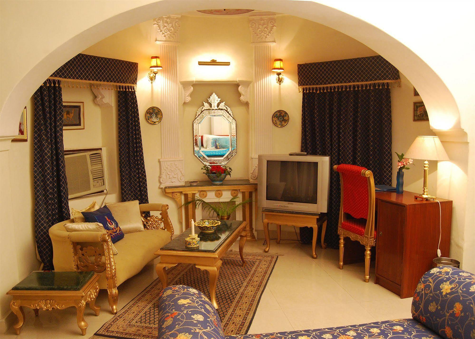 Hotel Sugan Niwas Palace Jaipur