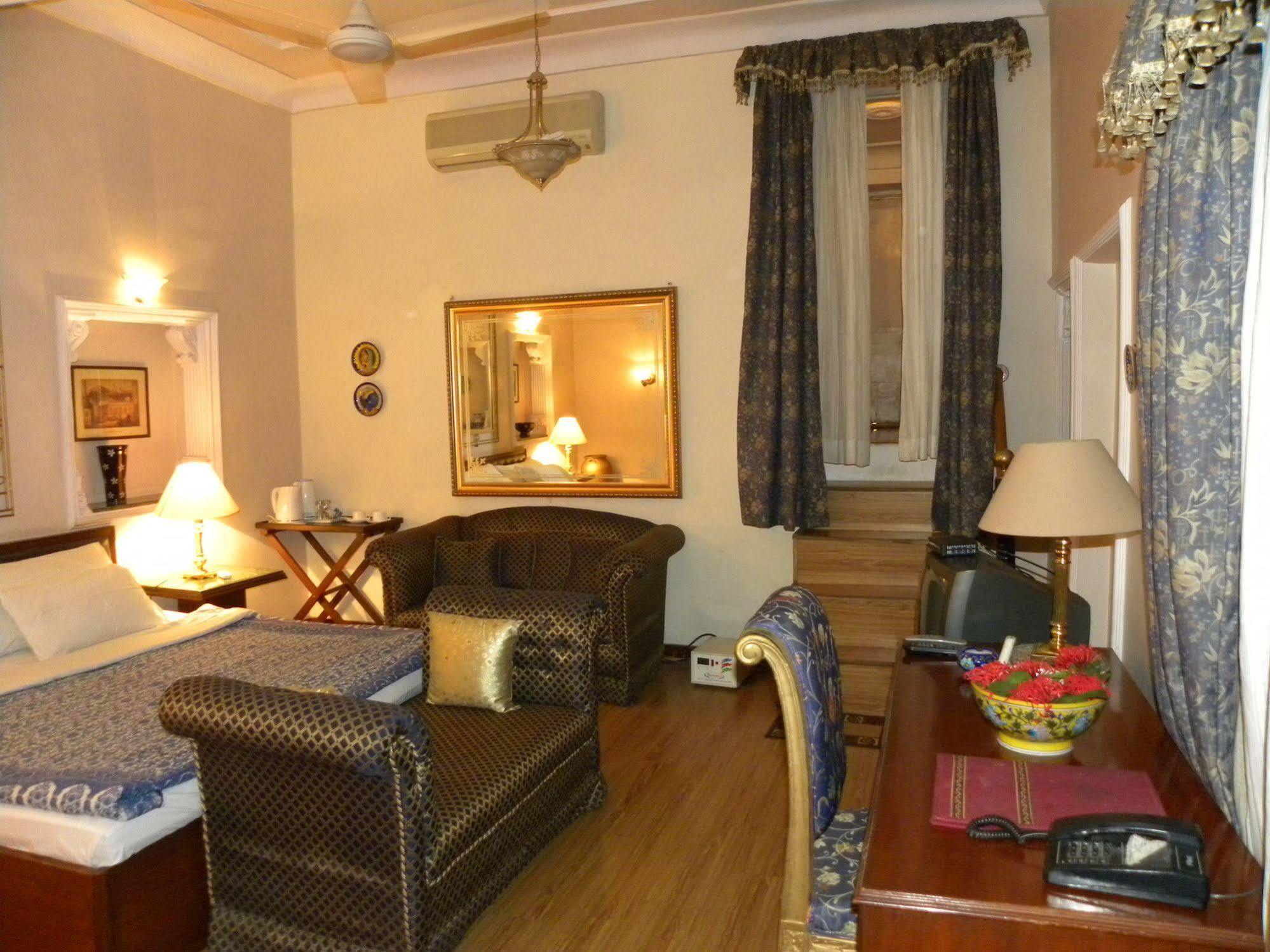 Sugan Niwas Palace Hotel