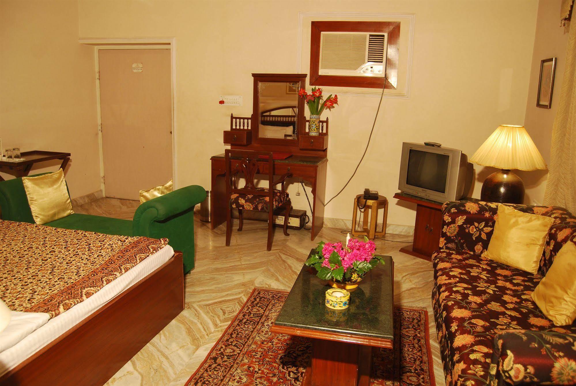 Sugan Niwas Palace Hotel