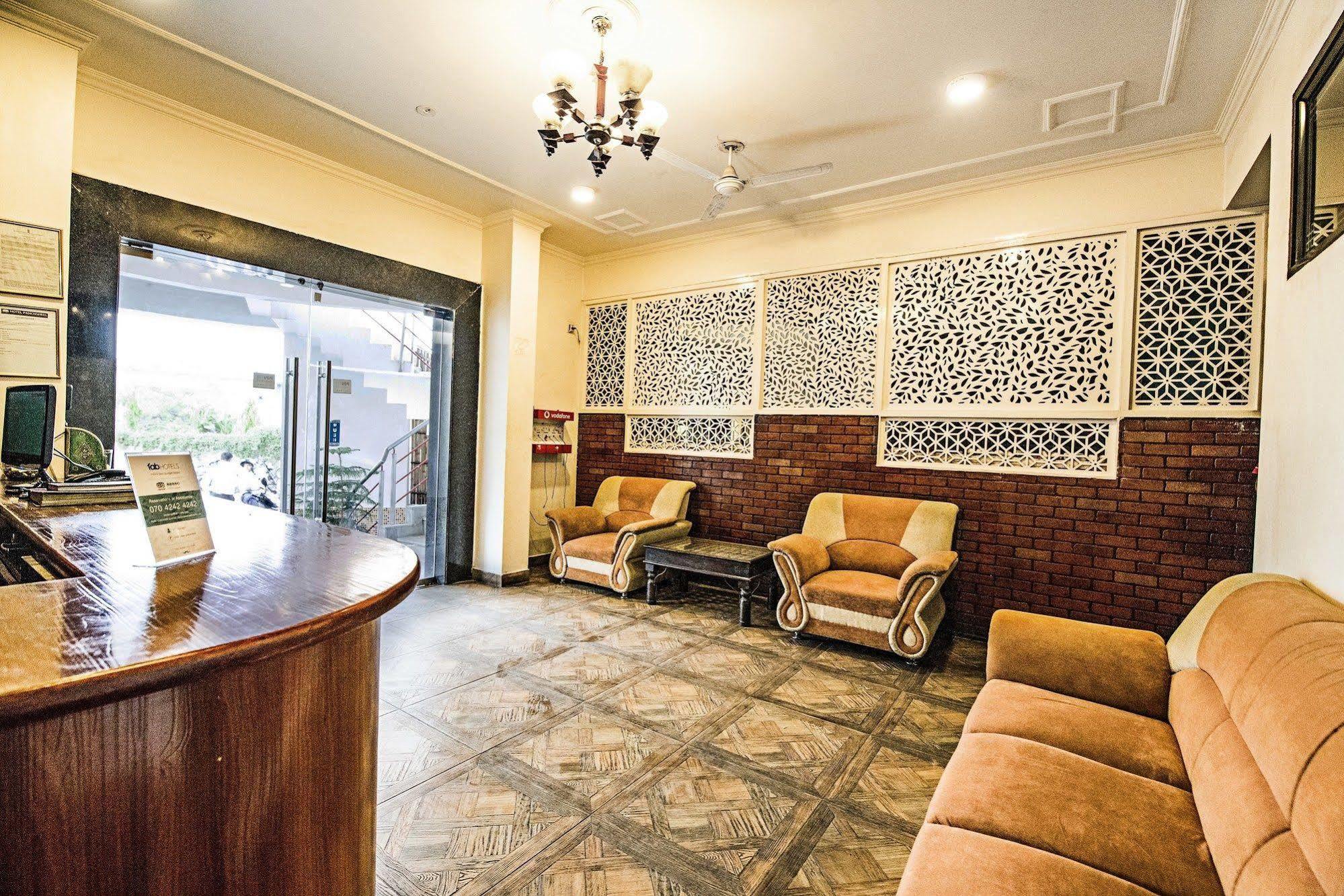 Hotel Panchsheel, The 3*