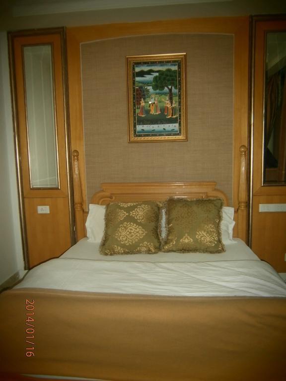 Veer Castle Hotel