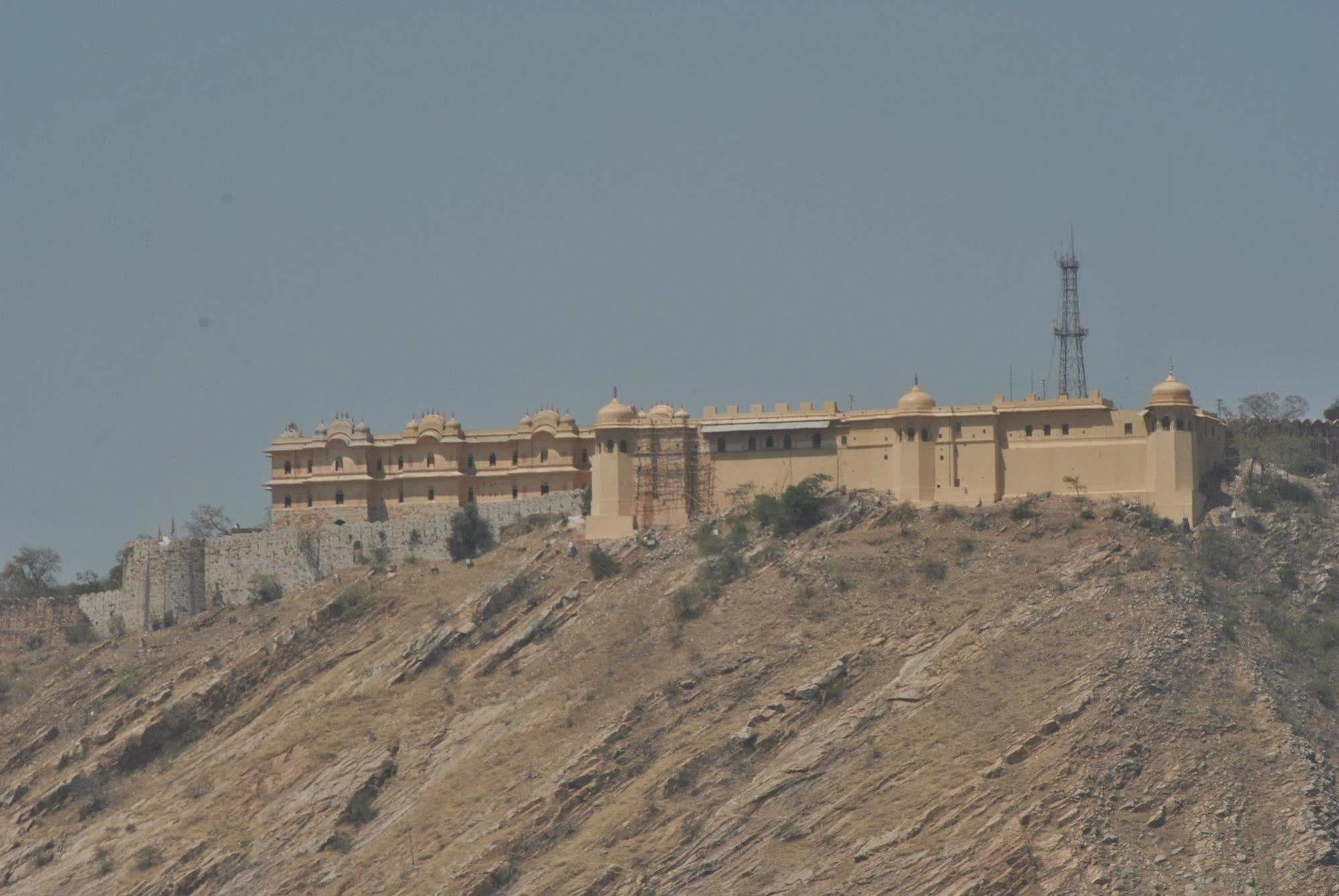 Rawla Mrignayani Palace Hotel 3*