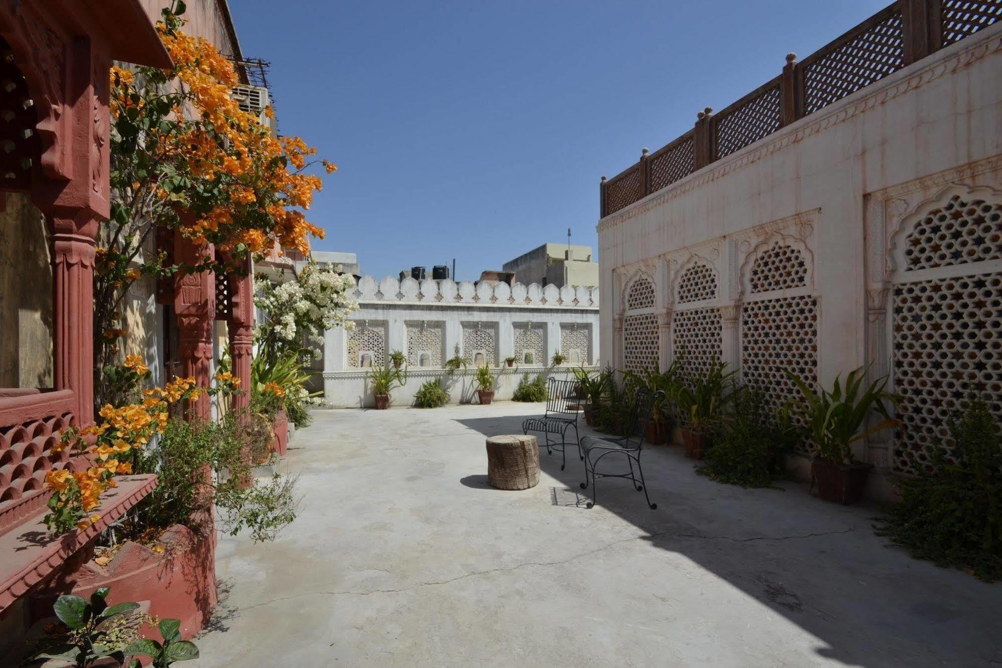 Rawla Mrignayani Palace Hotel Jaipur