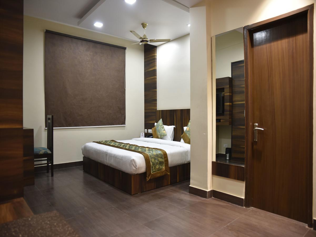 Rang Mahal Near International Airport