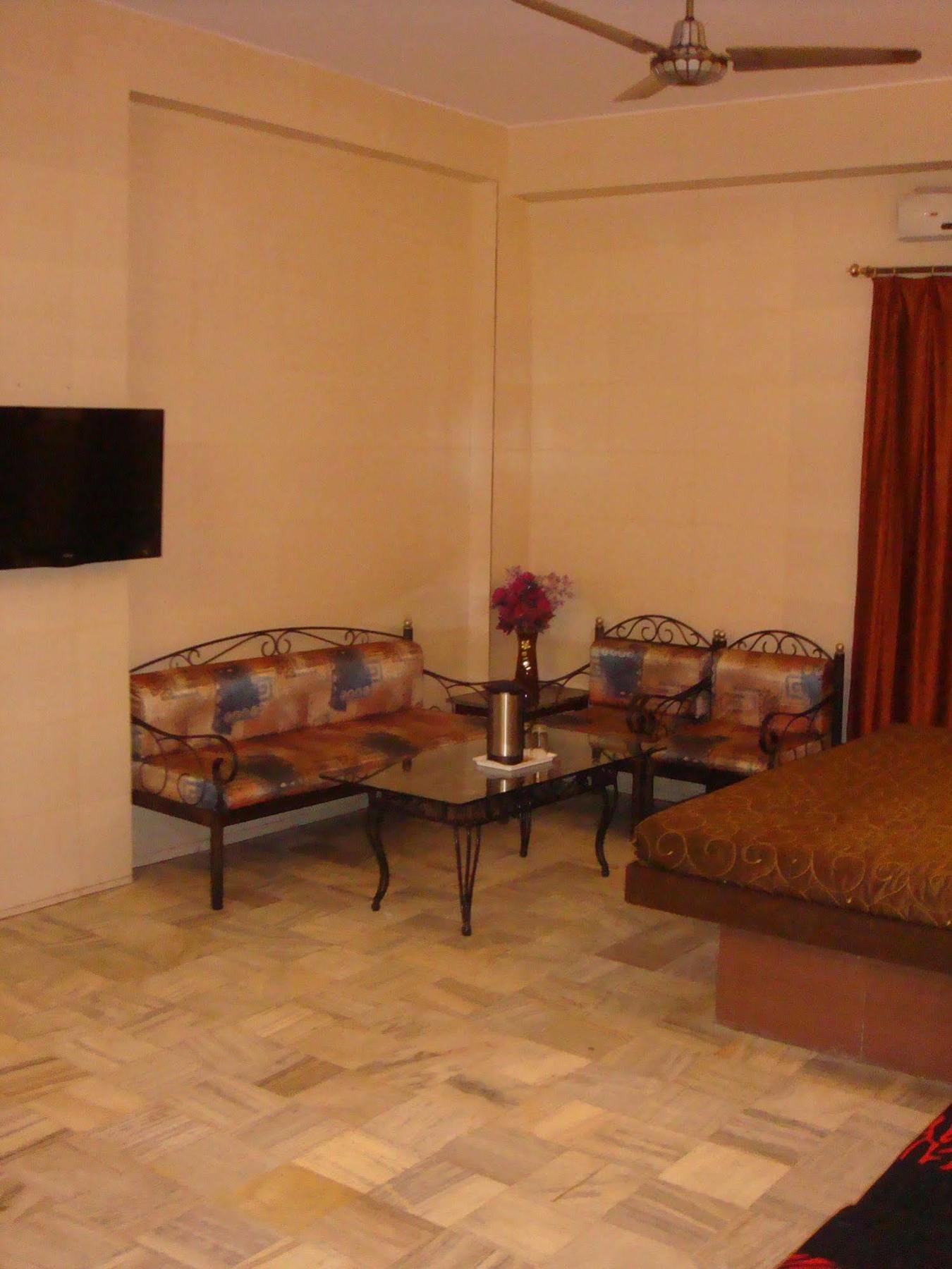 Hotel Golden Deluxe
