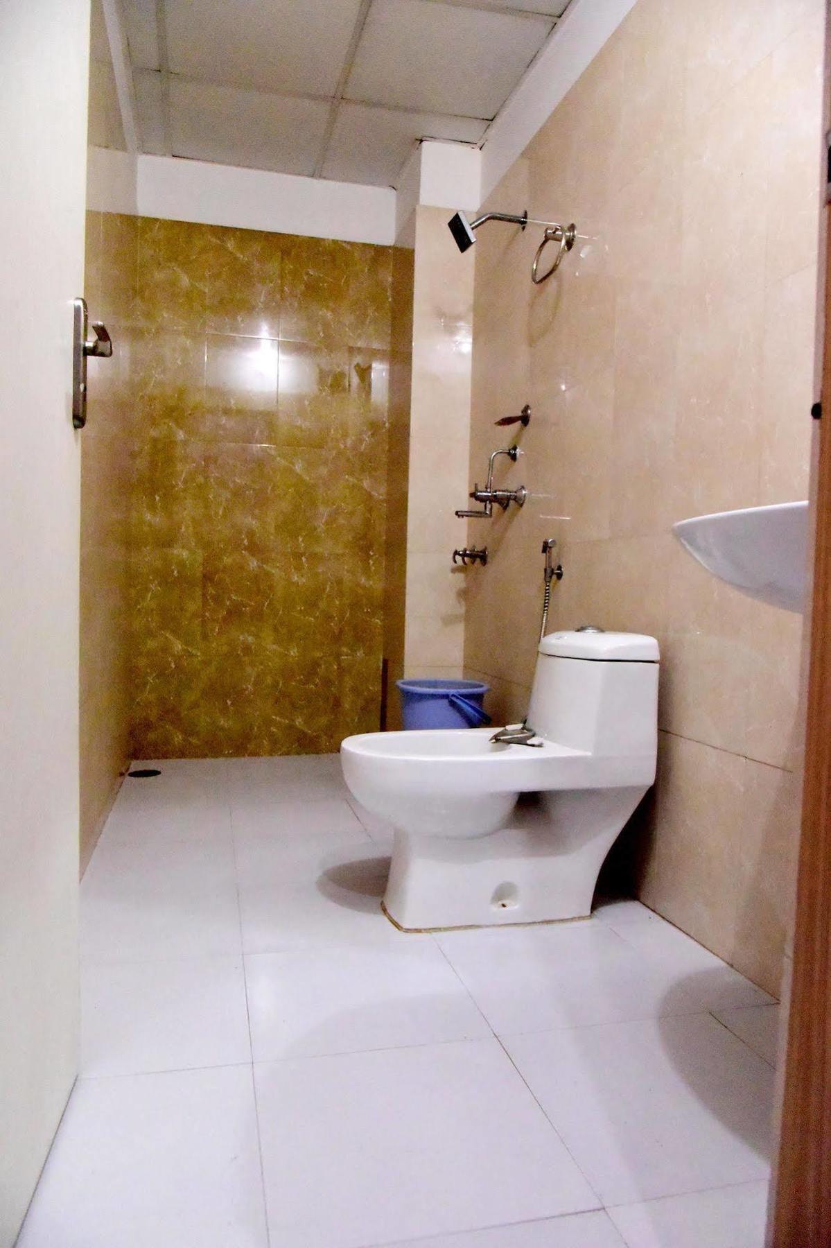 Hayat Rabbani 3*