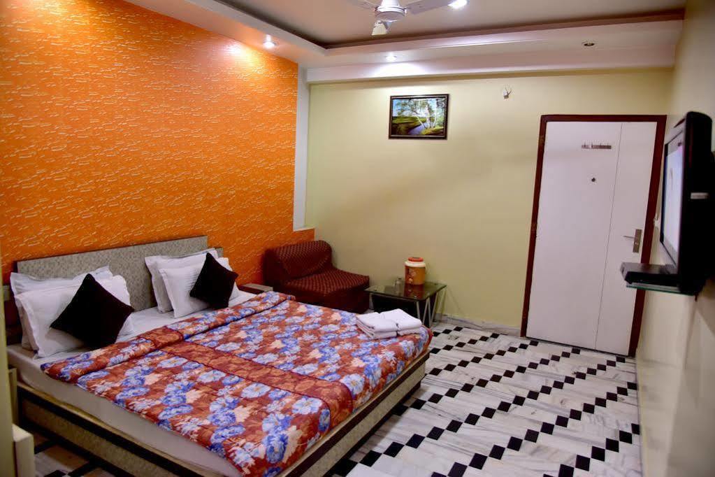 Hayat Rabbani Jaipur