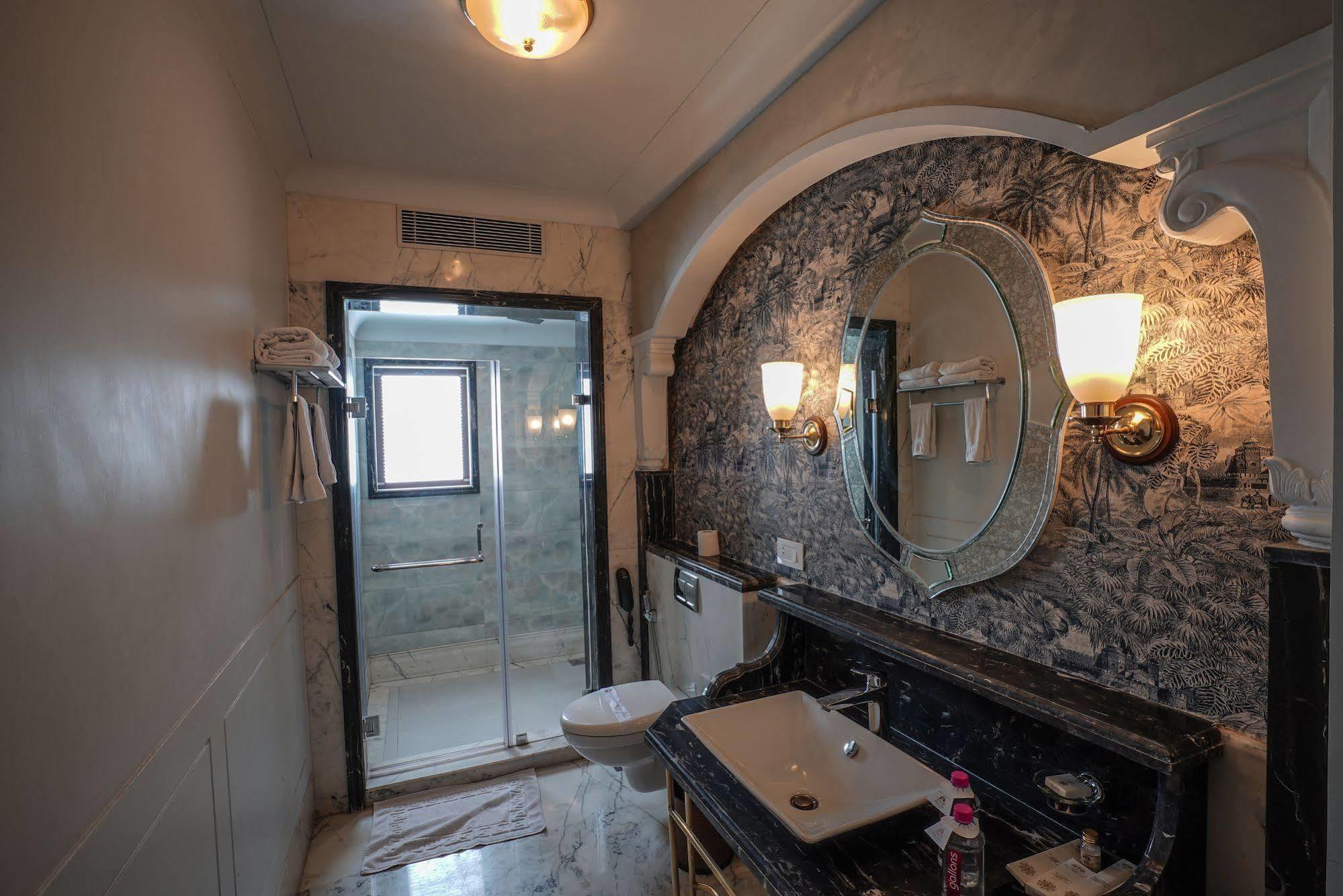 Shahpura House 5*