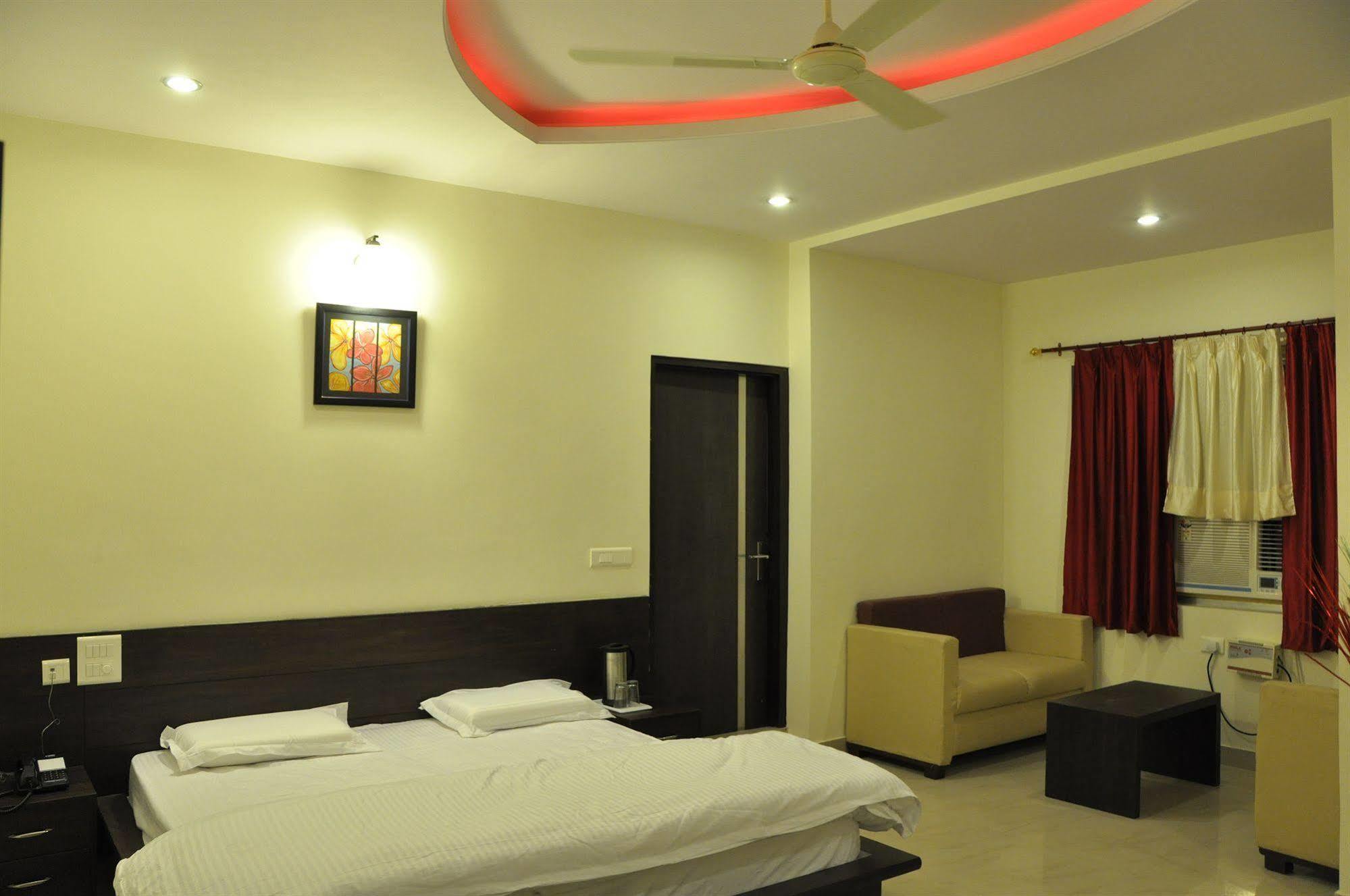 Classic 7 & Restaurant Jaipur