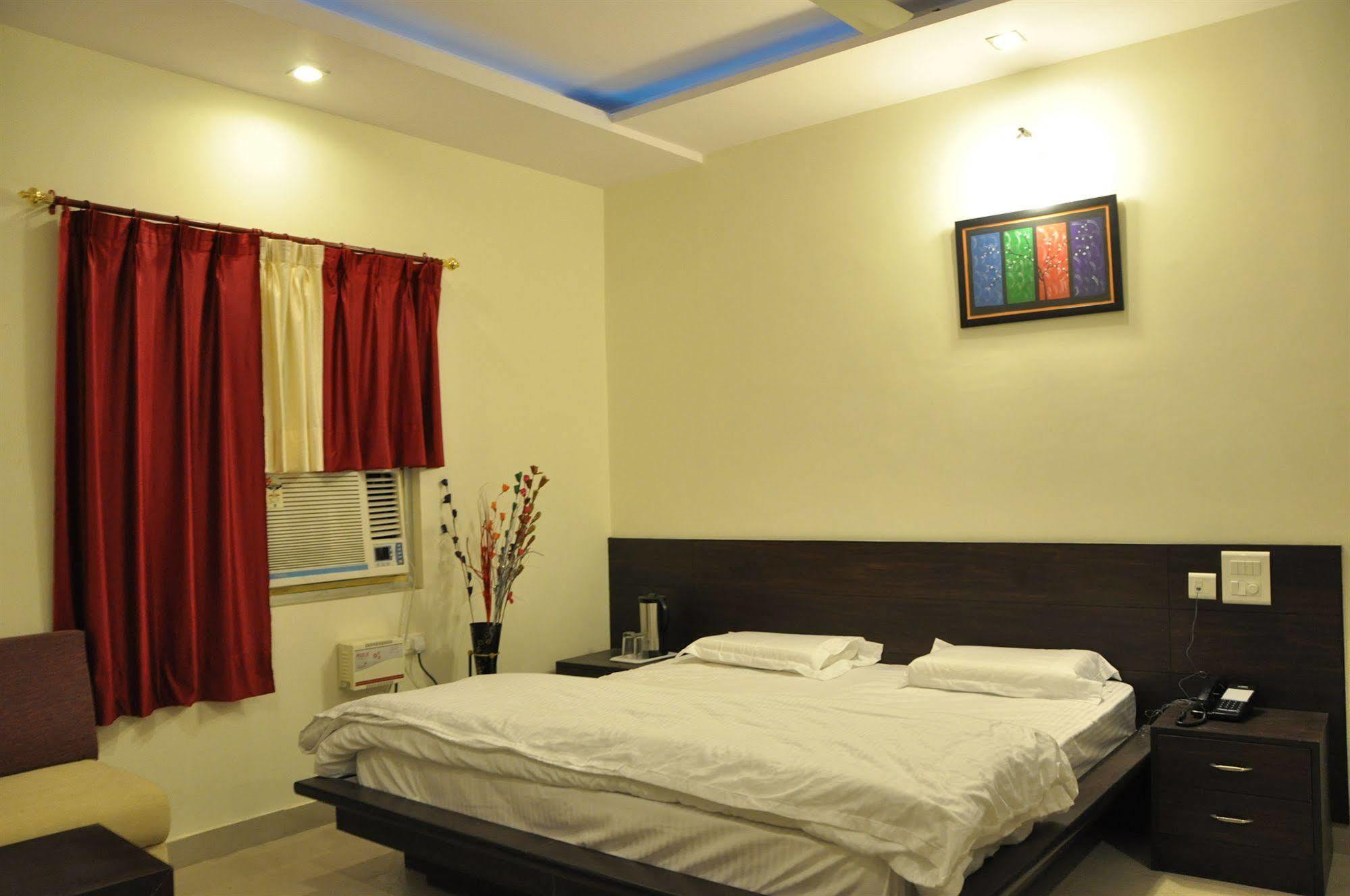 Classic 7 & Restaurant Jaipur