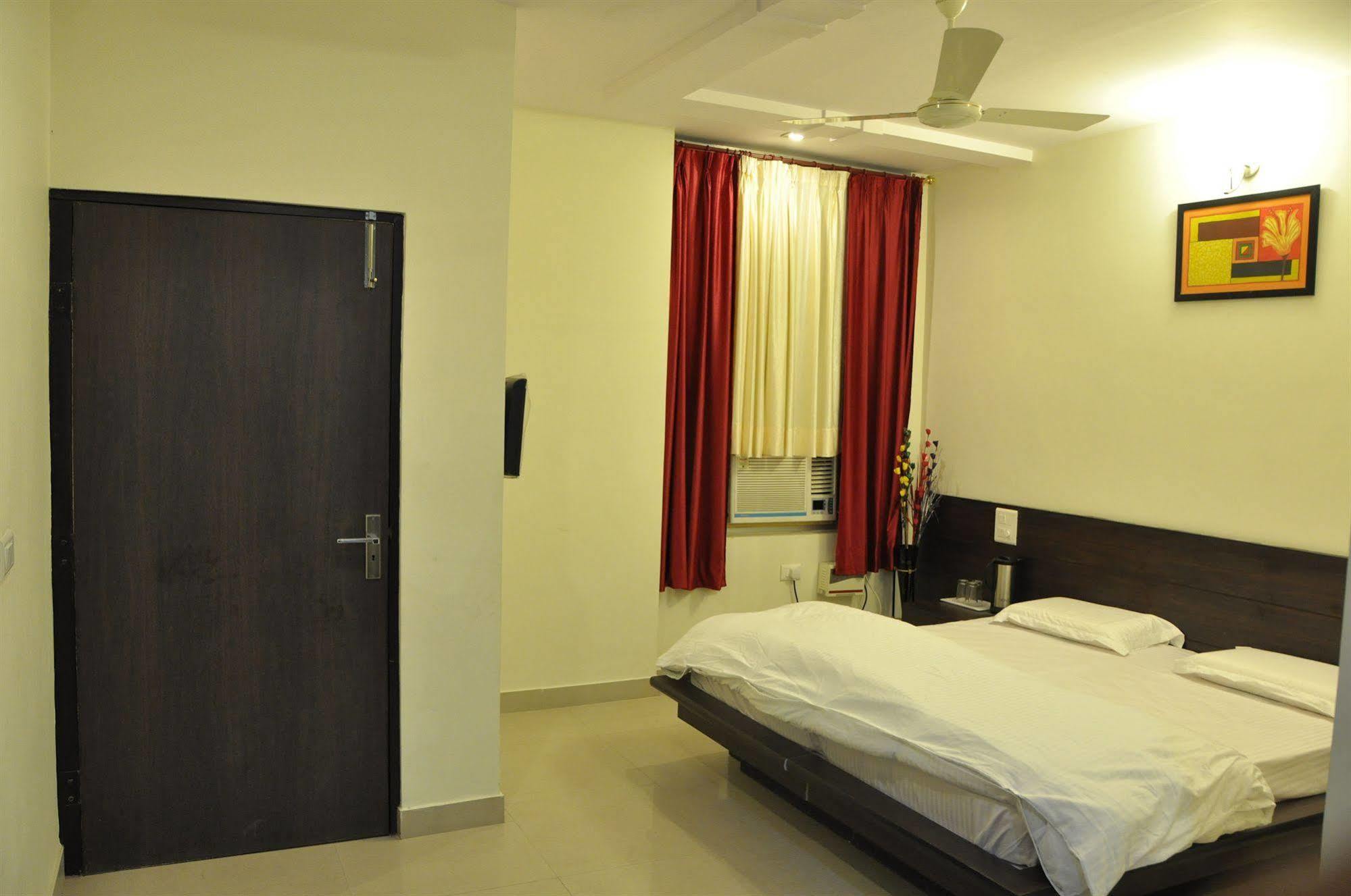 Classic 7 & Restaurant Hotel