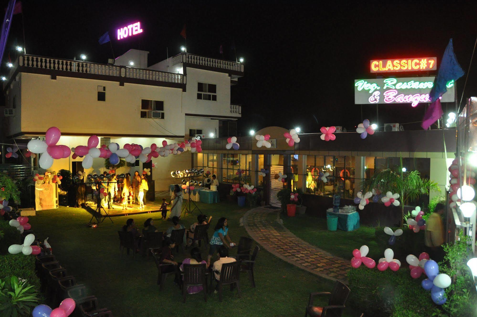 Classic 7 & Restaurant Hotel 3*