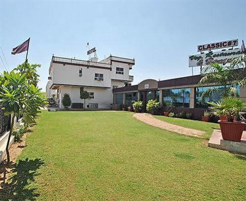 Classic 7 & Restaurant Hotel Jaipur