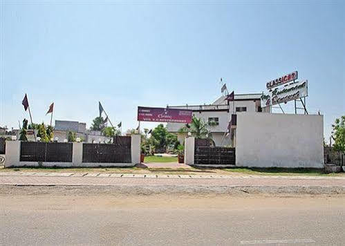 Hotel Classic 7 & Restaurant 3*