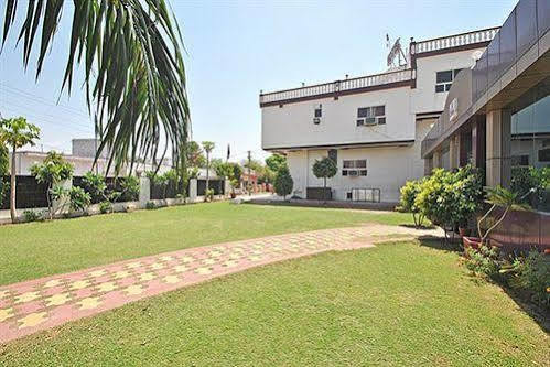 Hotel Classic 7 & Restaurant Jaipur