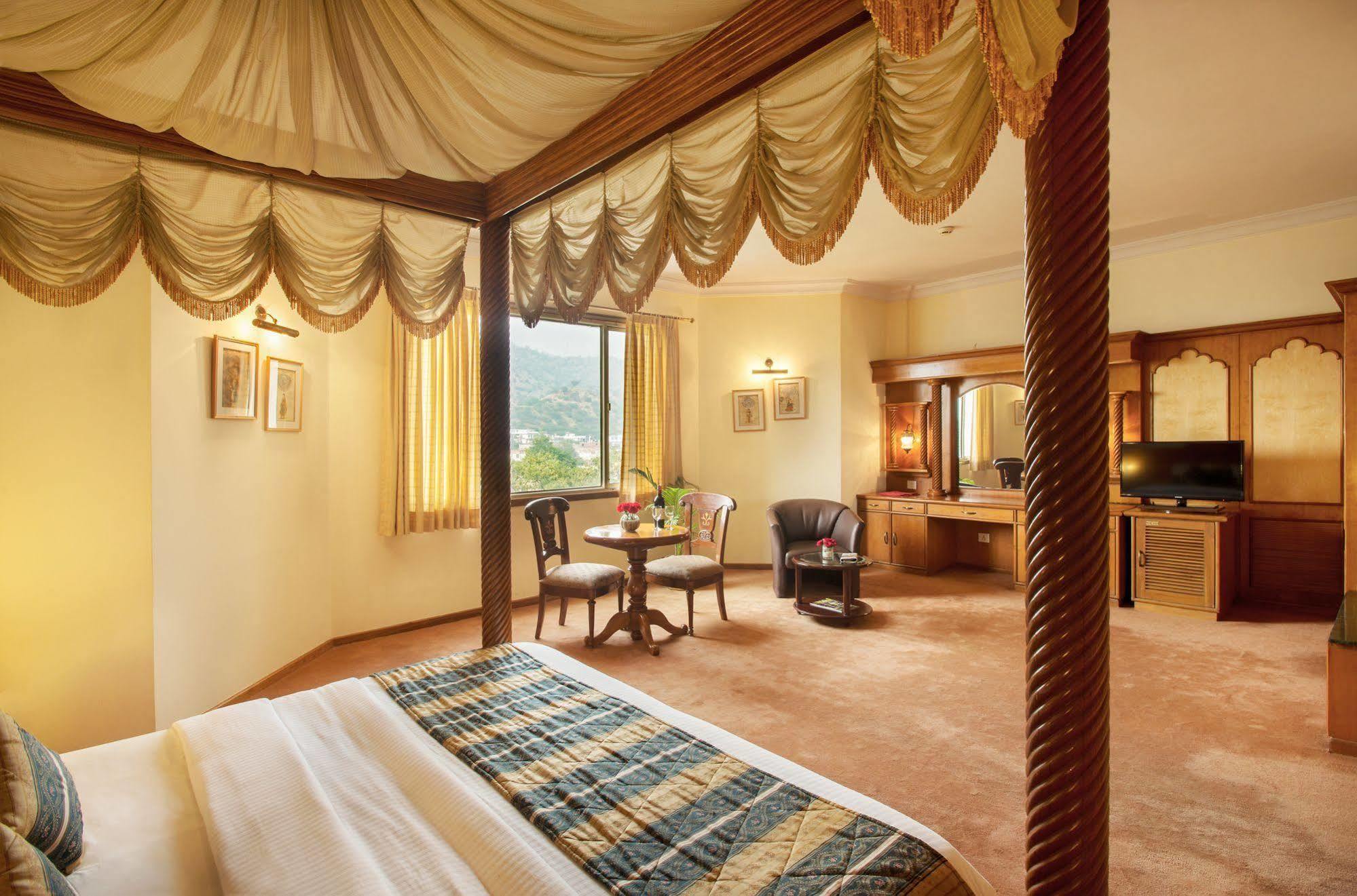 Hotel Kk Royal & Convention Centre