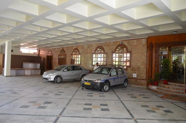 Hotel Maharani Plaza 3*