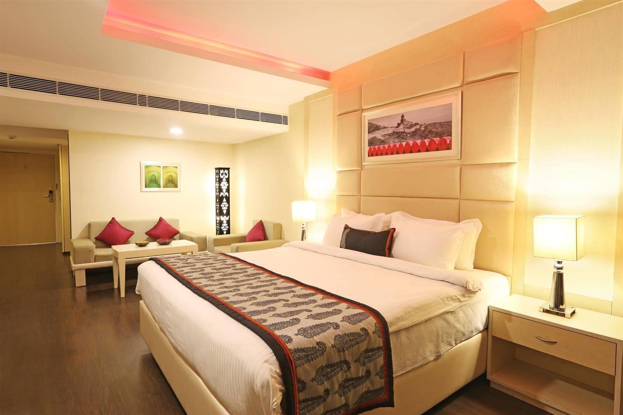Hotel Golden Tulip