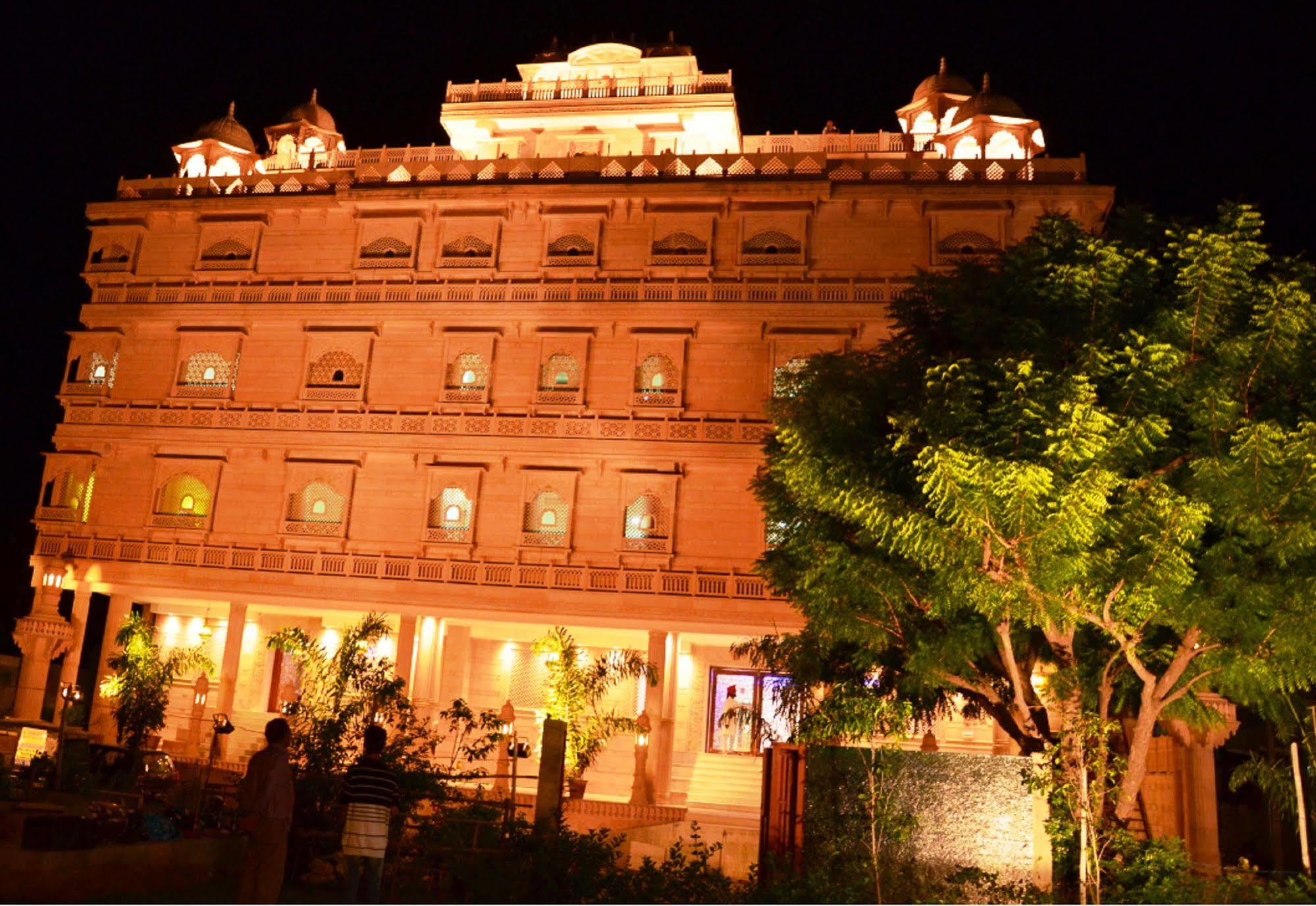 Hotel The Jal Mahal