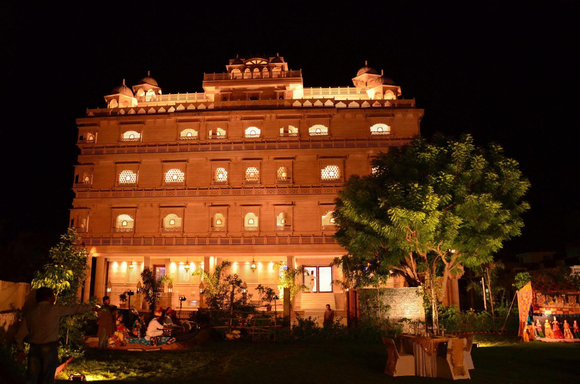 The Jal Mahal 4*