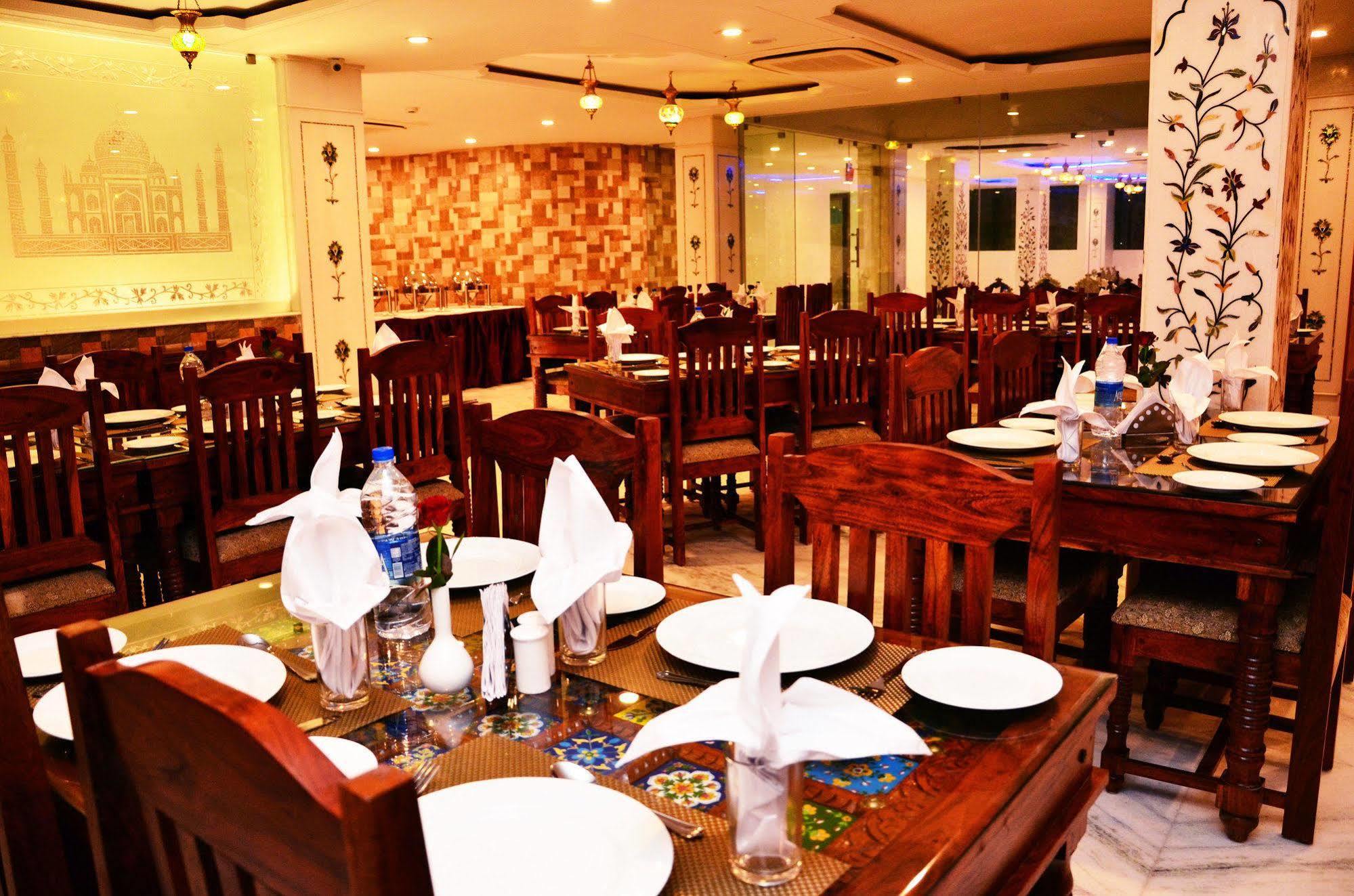 The Jal Mahal 4*